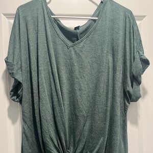 Elegant Green V-Neck Short Sleeve Top